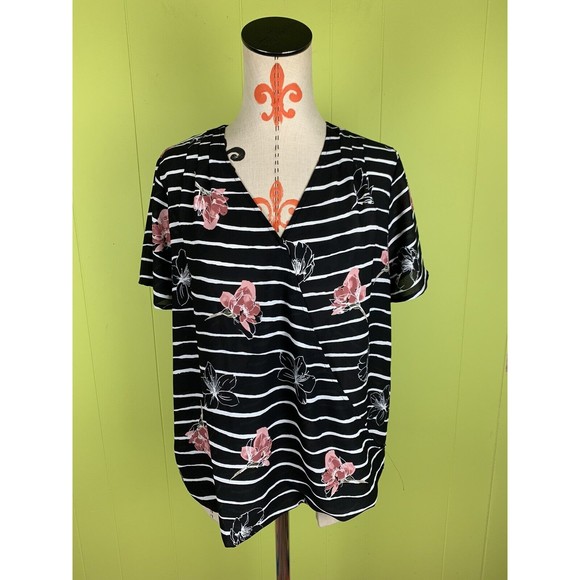 Apt 9 Womens L Floral Print Wrap Blouse Tunic Top Short Sleeve Black White Pink - Picture 4 of 11